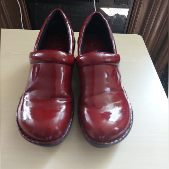 BOC Born Concept Shoes Womens 6M Peggy Clogs Slip On BC1632 Red Patent Leather - Picture 3 of 13